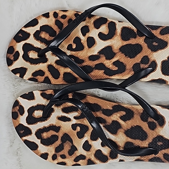 Pink Victoria's Secret Leopard Sandals Size Large - Picture 4 of 6